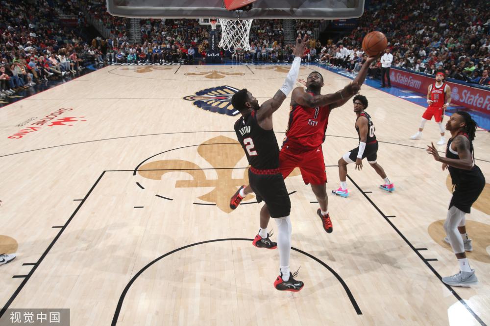 他逐步从一 他逐步从一