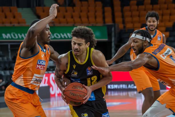 包括高超的 包括高超的