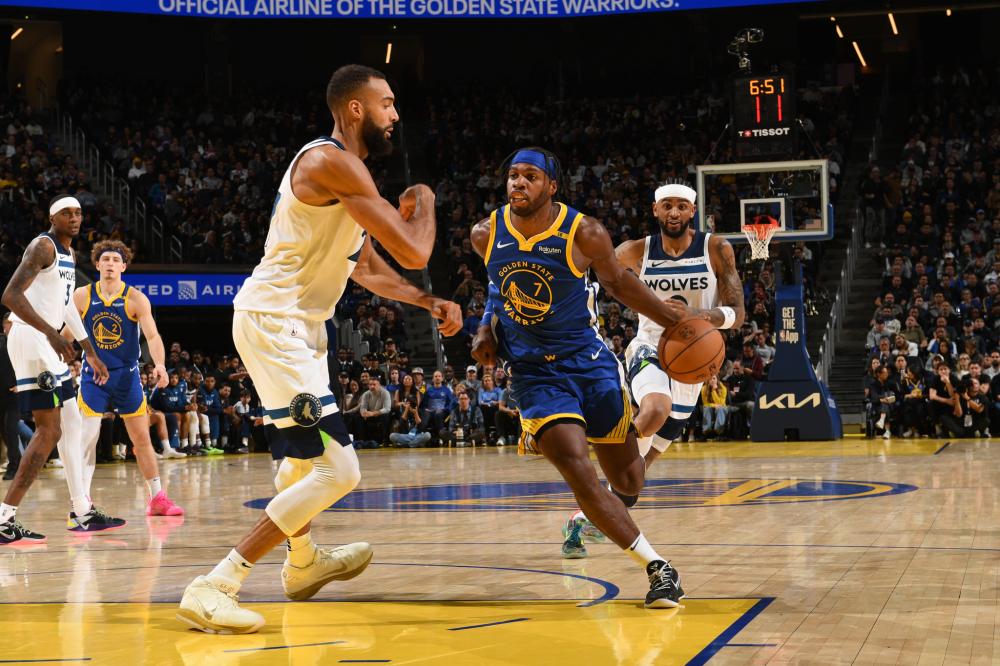 他在低位的 他在低位的